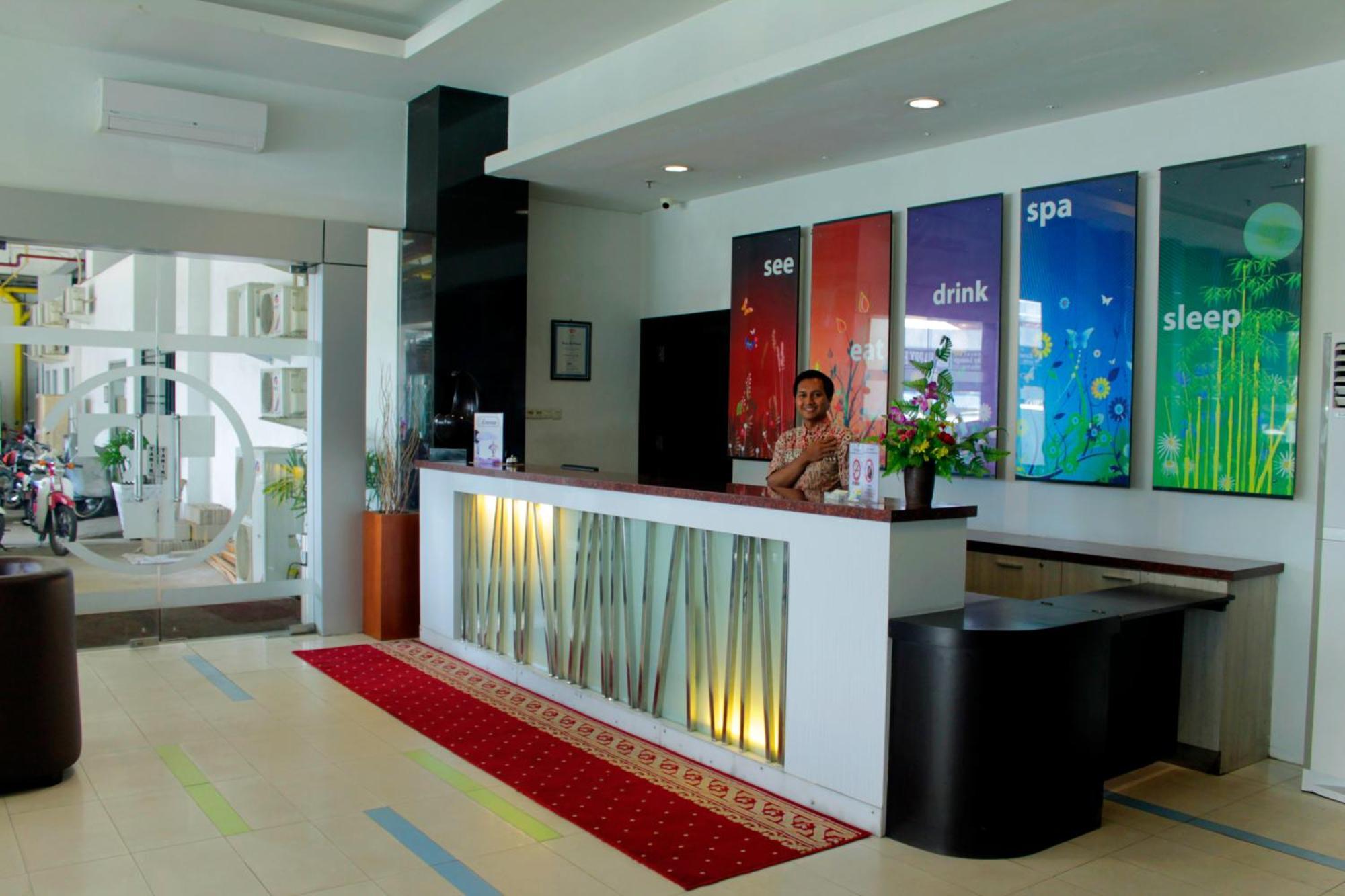 Transera Hotel Pontianak Bagian luar foto